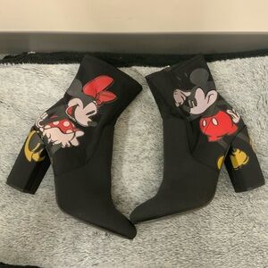 DISNEY x ALDO Special Edition Stepinmagic Mickey and Minnie‎ Chunky Heel Boots
